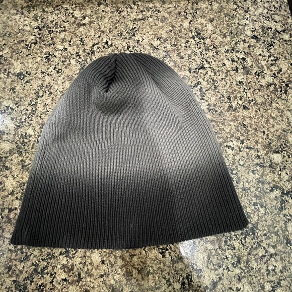 Volcom Phasor Beanie / Black & Gray Ombre / Skull Fit - Picture 5 of 5